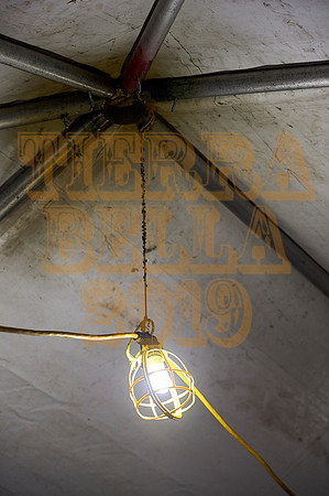 mess tent hanging light 20191018 02o2a 7200