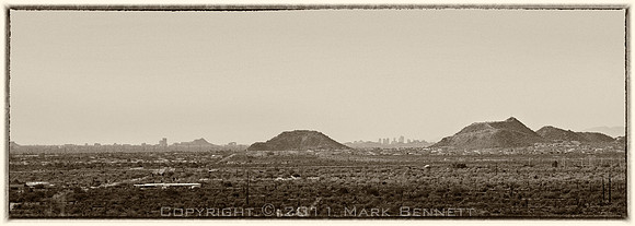 Phoenix downtown skyline mountains 20111210 panoS