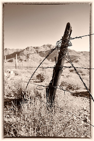 western fence 001 3k
