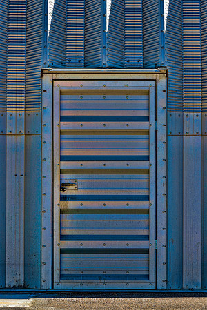 hangar door Coolidge 20141004 02x2x